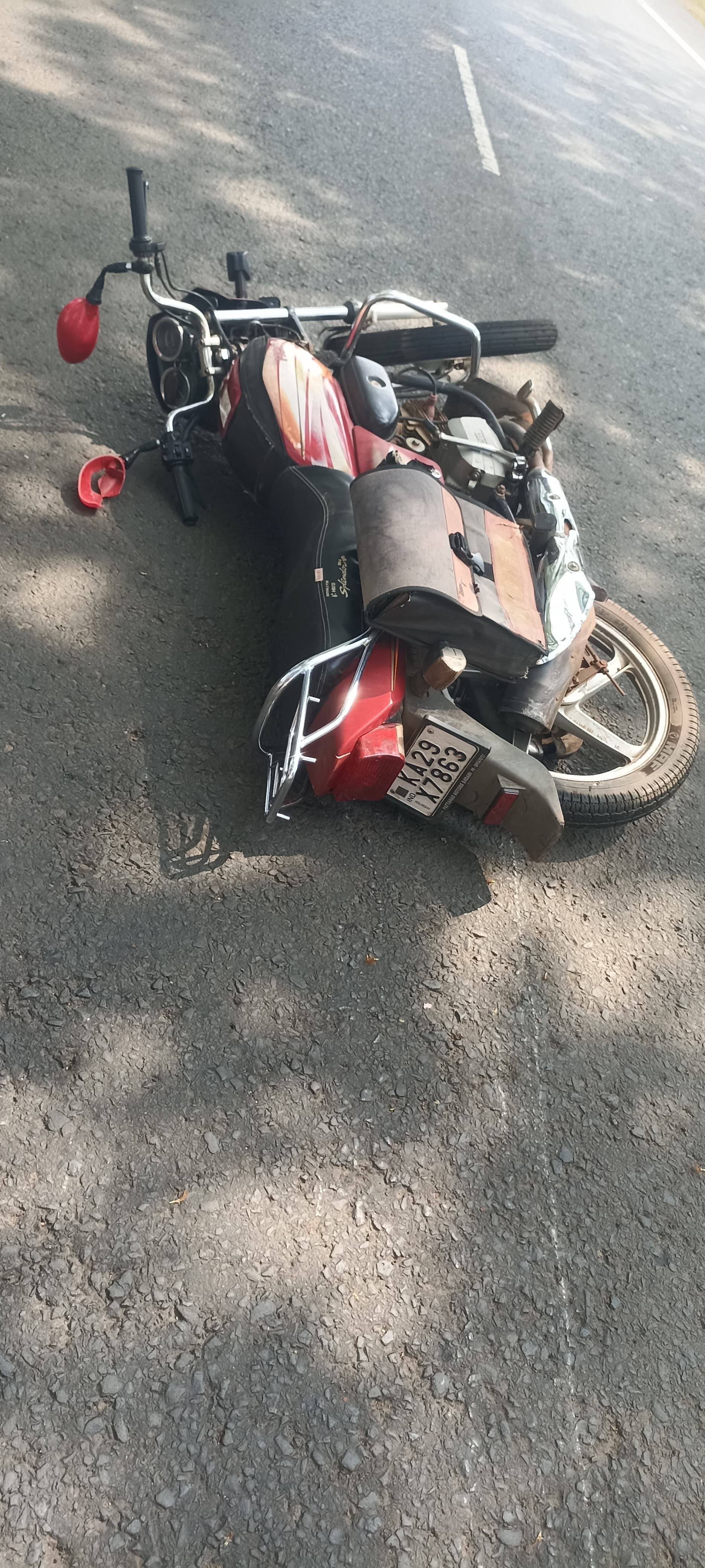 ಮರಳು ತುಂಬಿದ ಟಿಪ್ಪರಗೆ ಒಂದು ಜೀವ ಬಲಿ