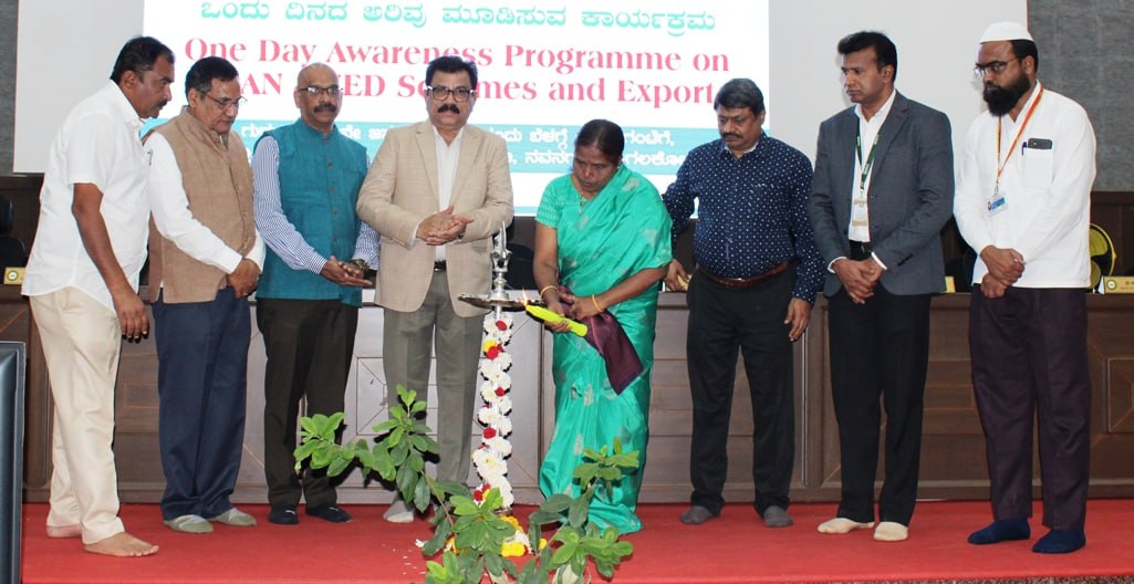 ಕೈಗಾರಿಕೆ ಸ್ಥಾಪನೆಗೆ ಧೈರ್ಯ, ಪರಿಶ್ರಮ ಮುಖ್ಯ : ಡಿಸಿ ಜಾನಕಿ